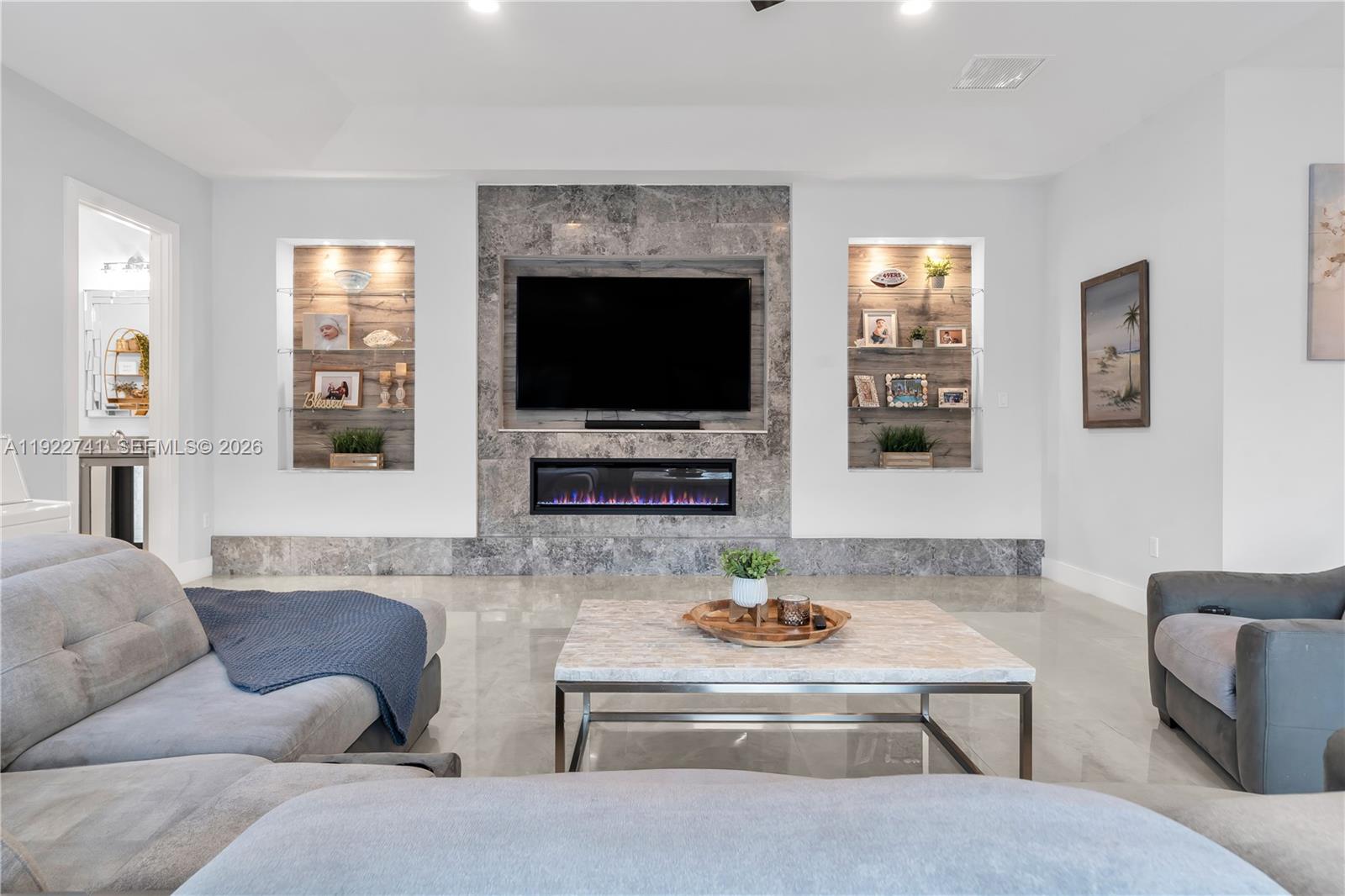 SILVER PALM CITY - Residential