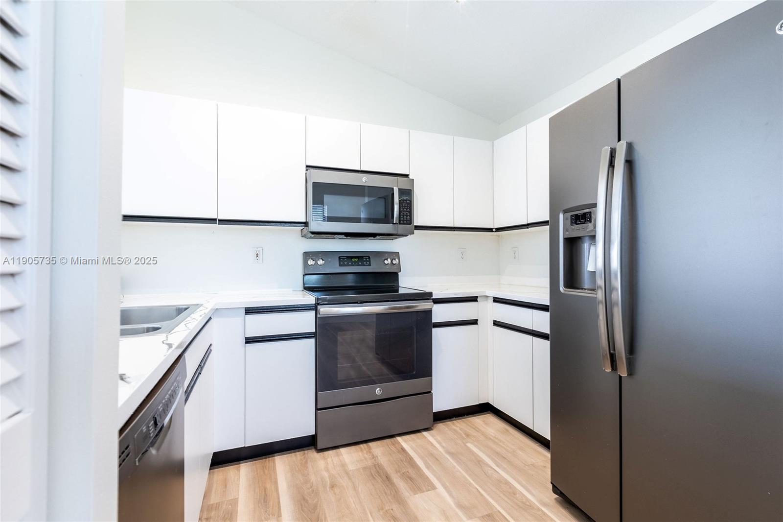 LAS VERDES CONDO - Residential