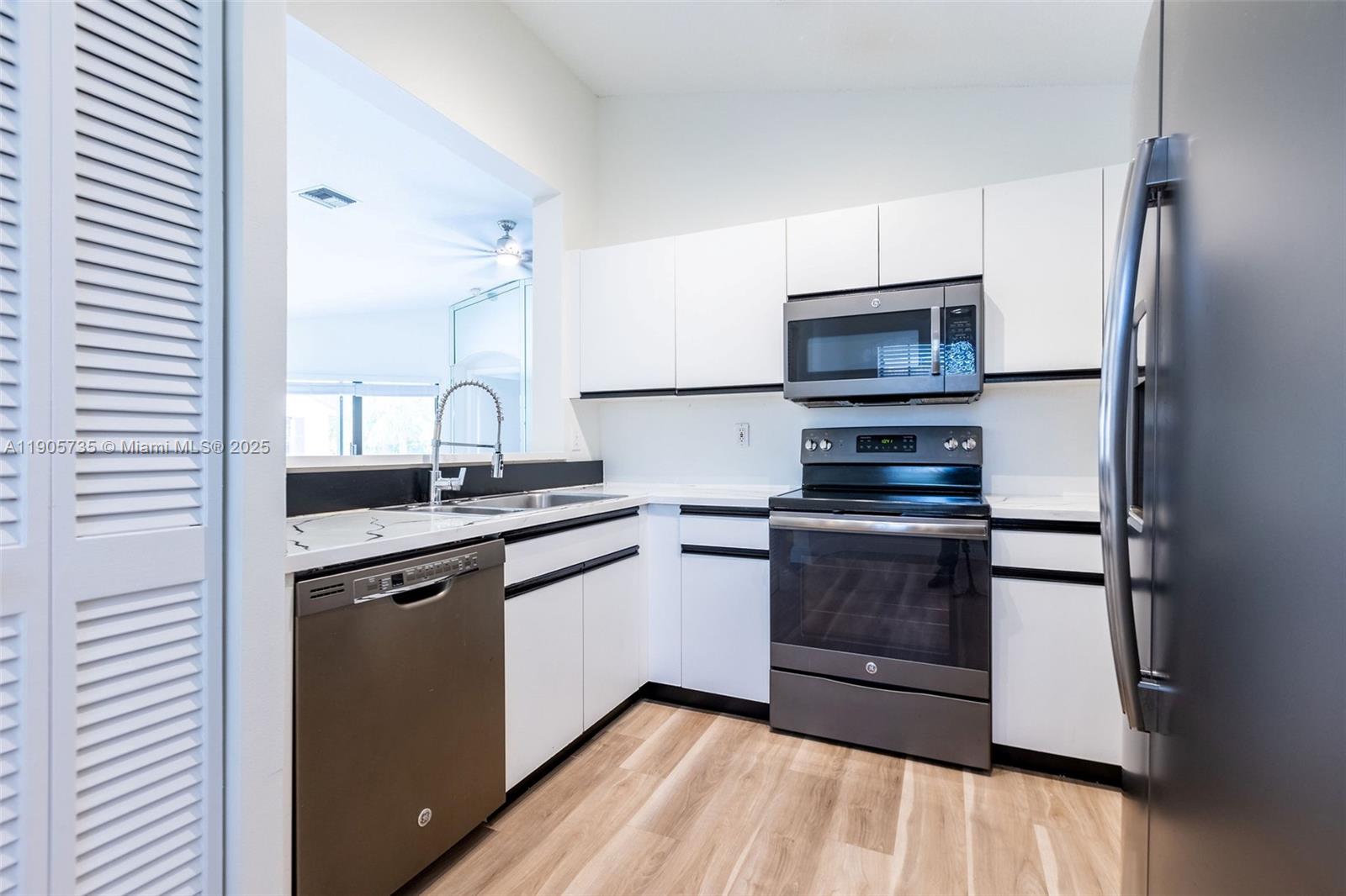 LAS VERDES CONDO - Residential