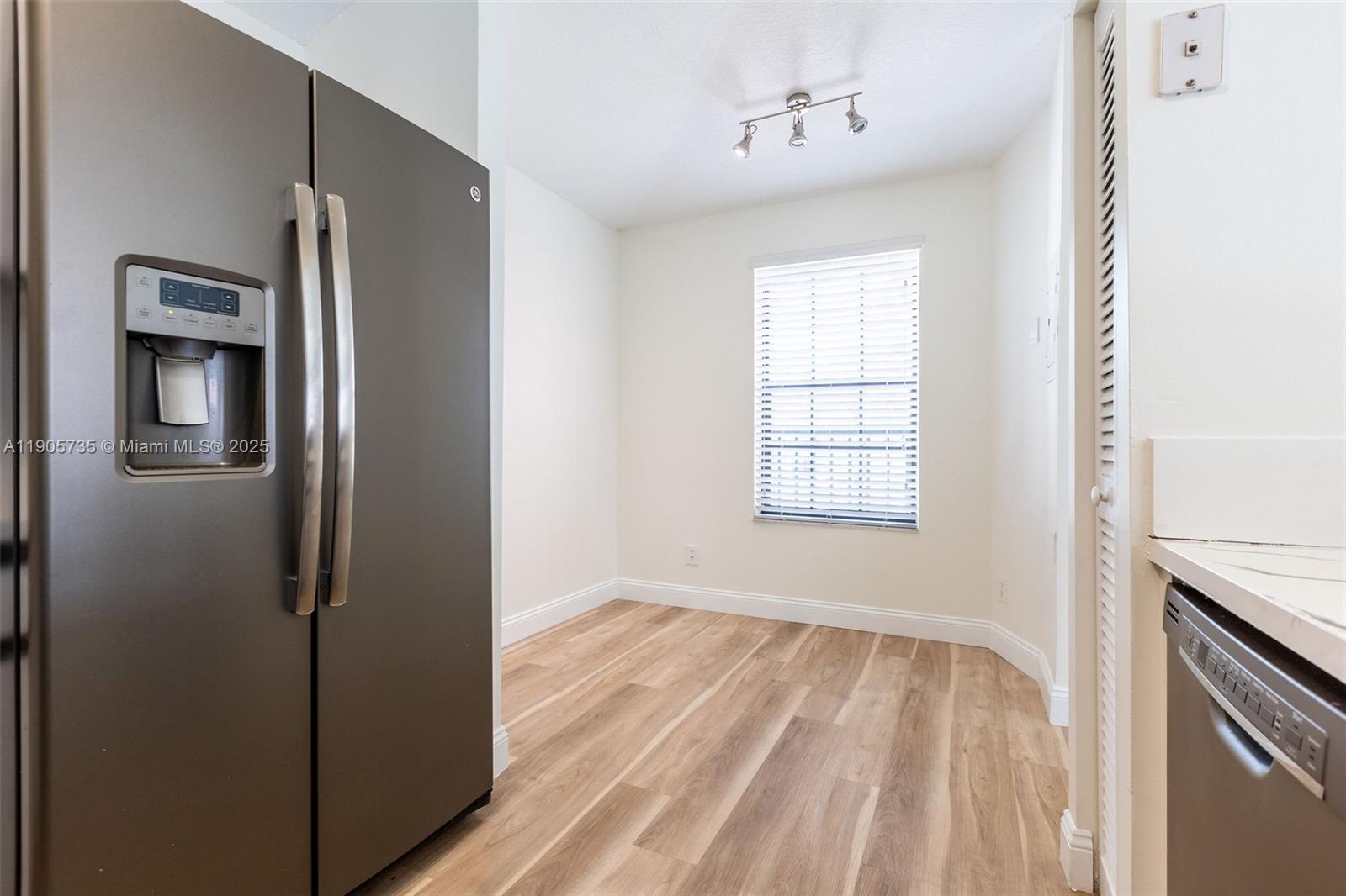 LAS VERDES CONDO - Residential