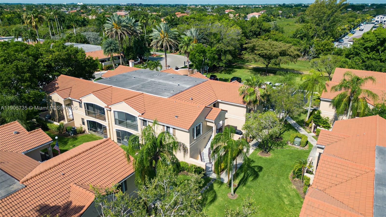 LAS VERDES CONDO - Residential