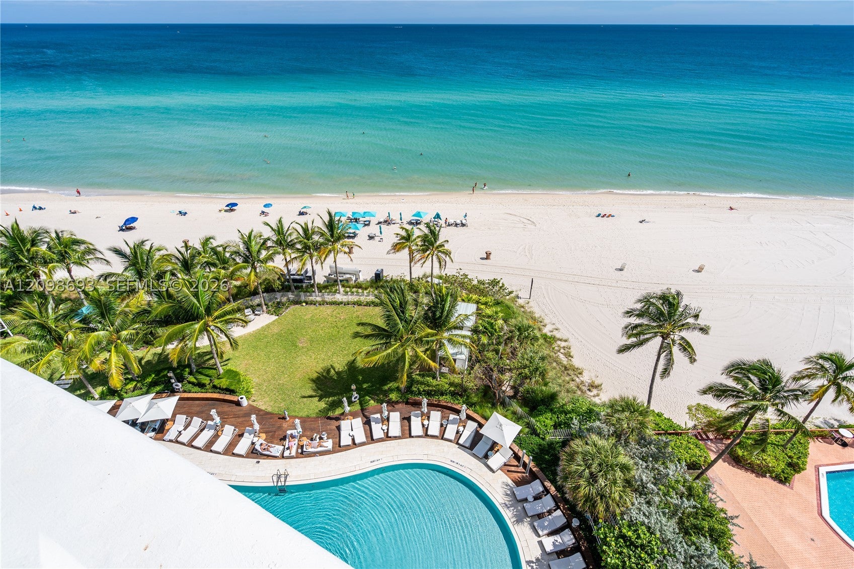 15701 Collins Ave 705