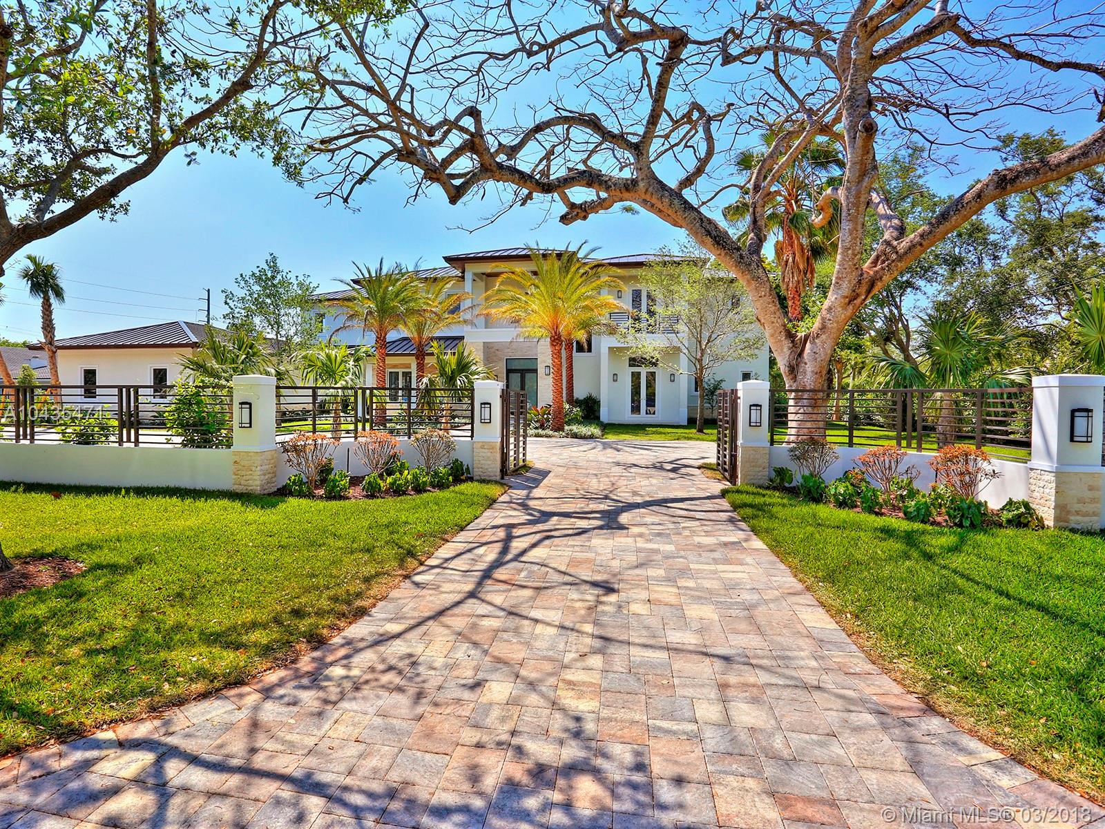 pinecrest - Residential