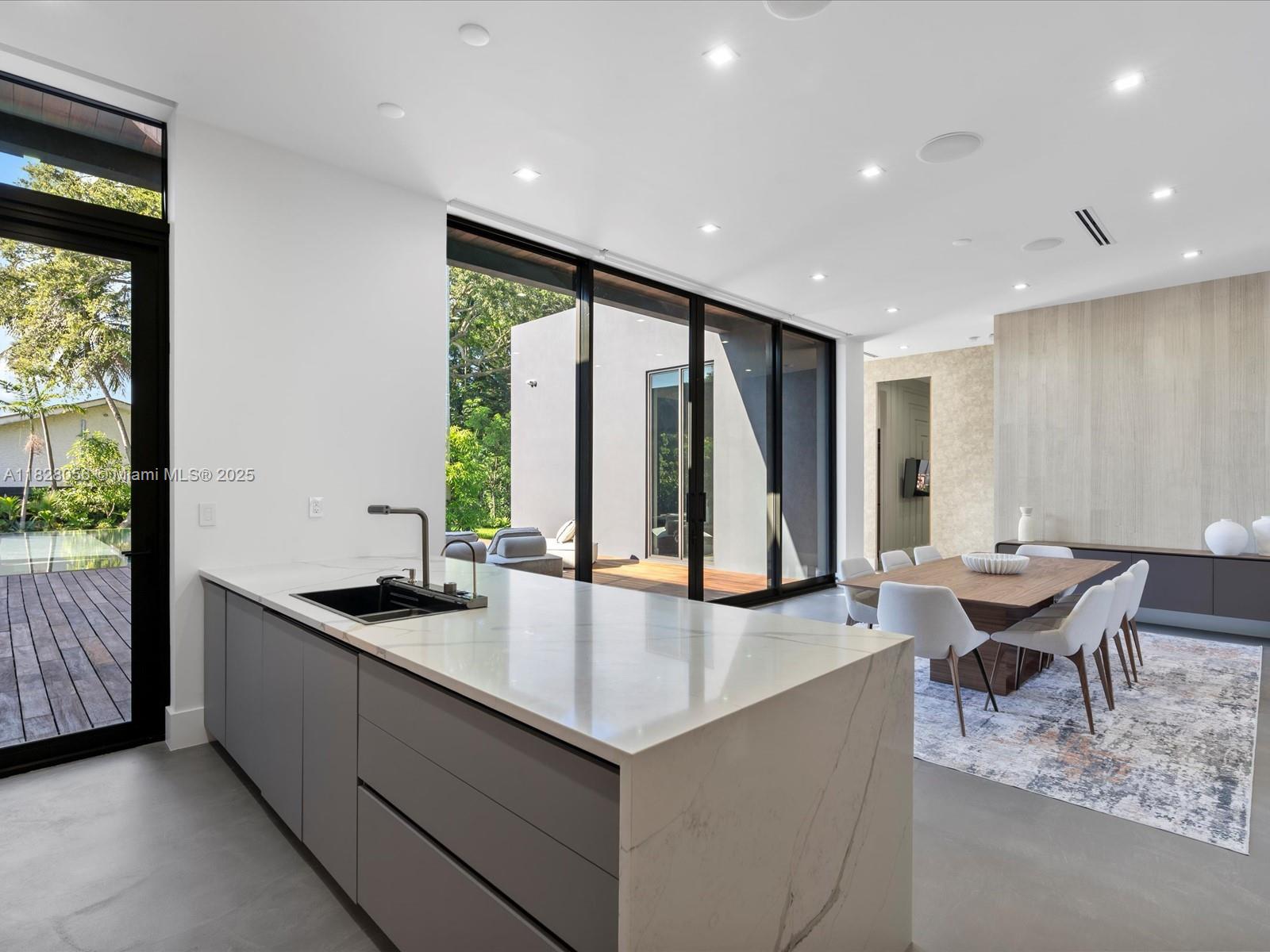 BISCAYNE HEIGHTS - Residential