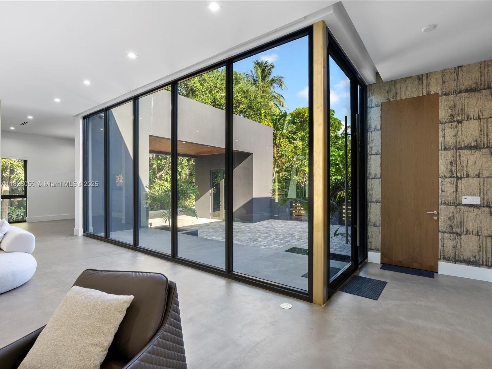 BISCAYNE HEIGHTS - Residential