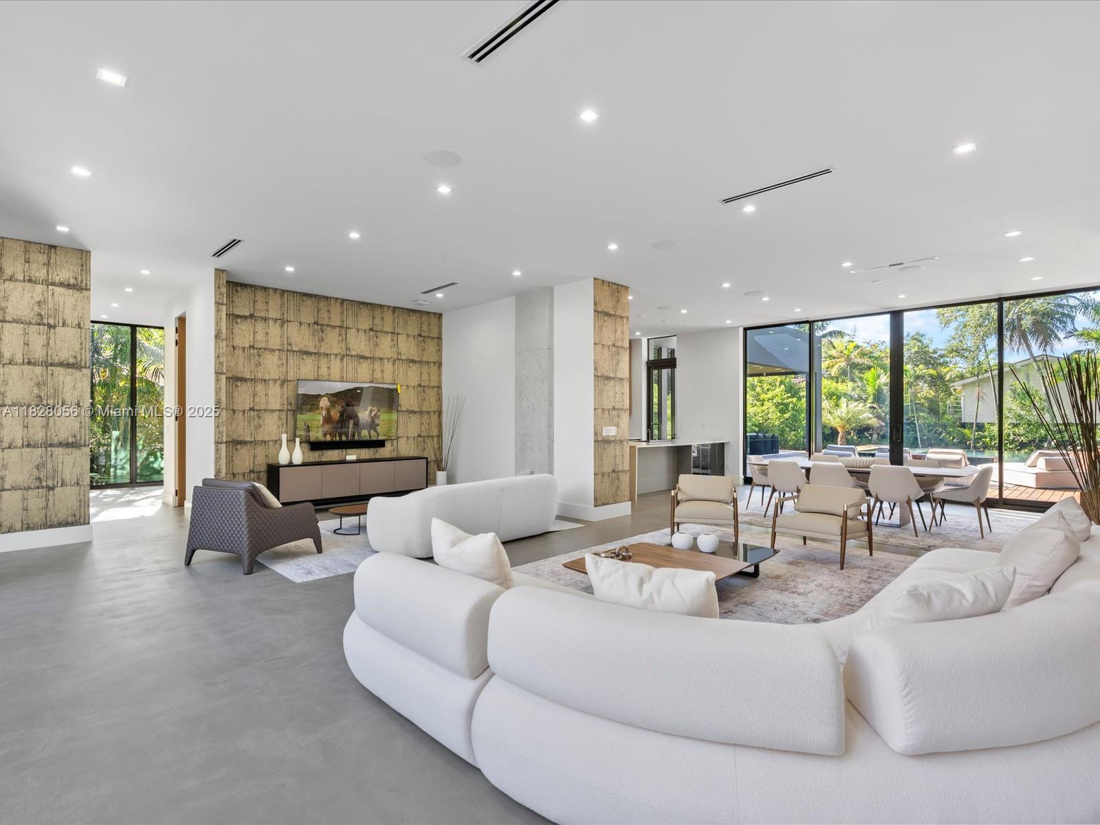 BISCAYNE HEIGHTS - Residential