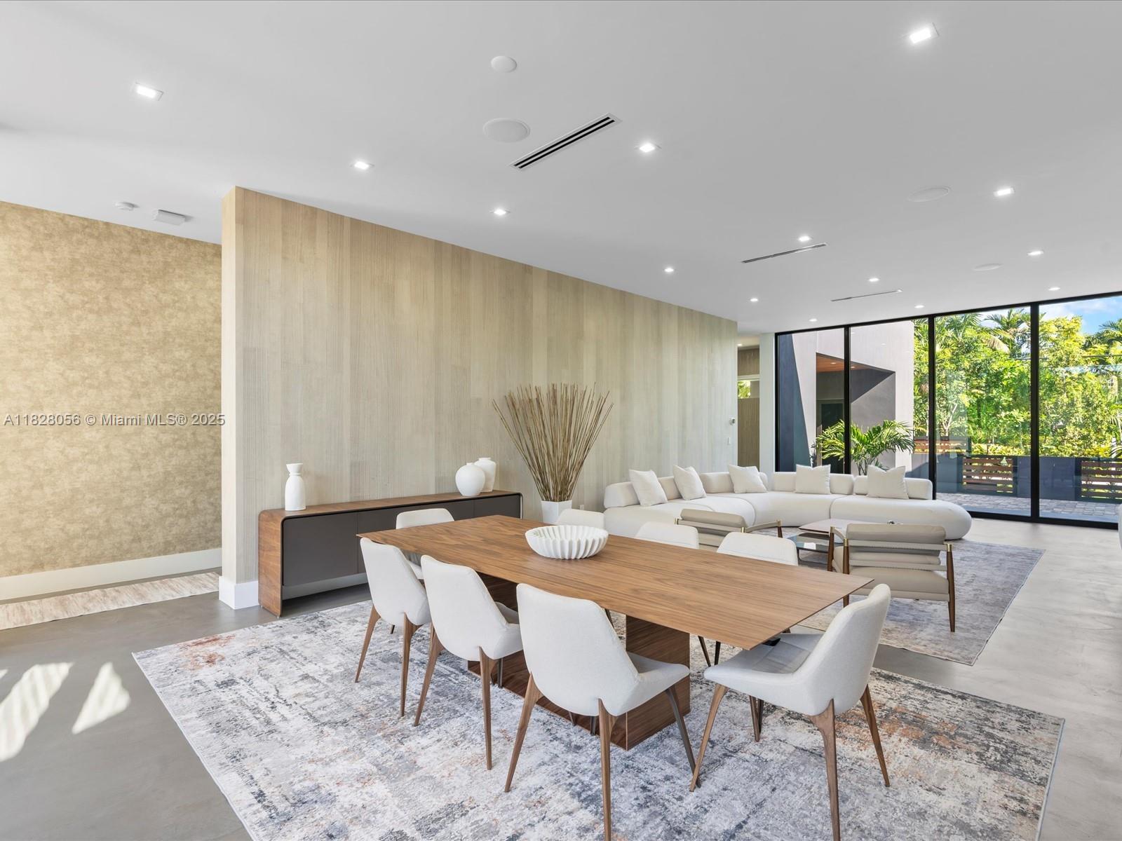 BISCAYNE HEIGHTS - Residential