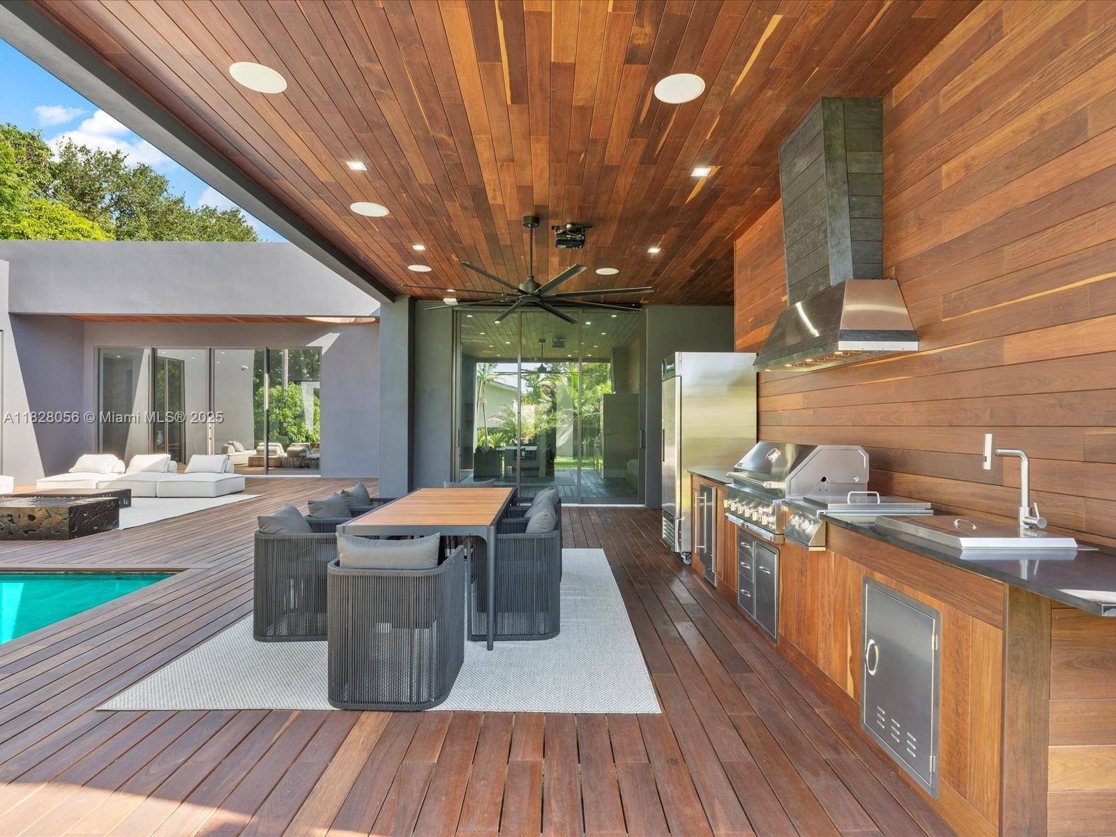 BISCAYNE HEIGHTS - Residential