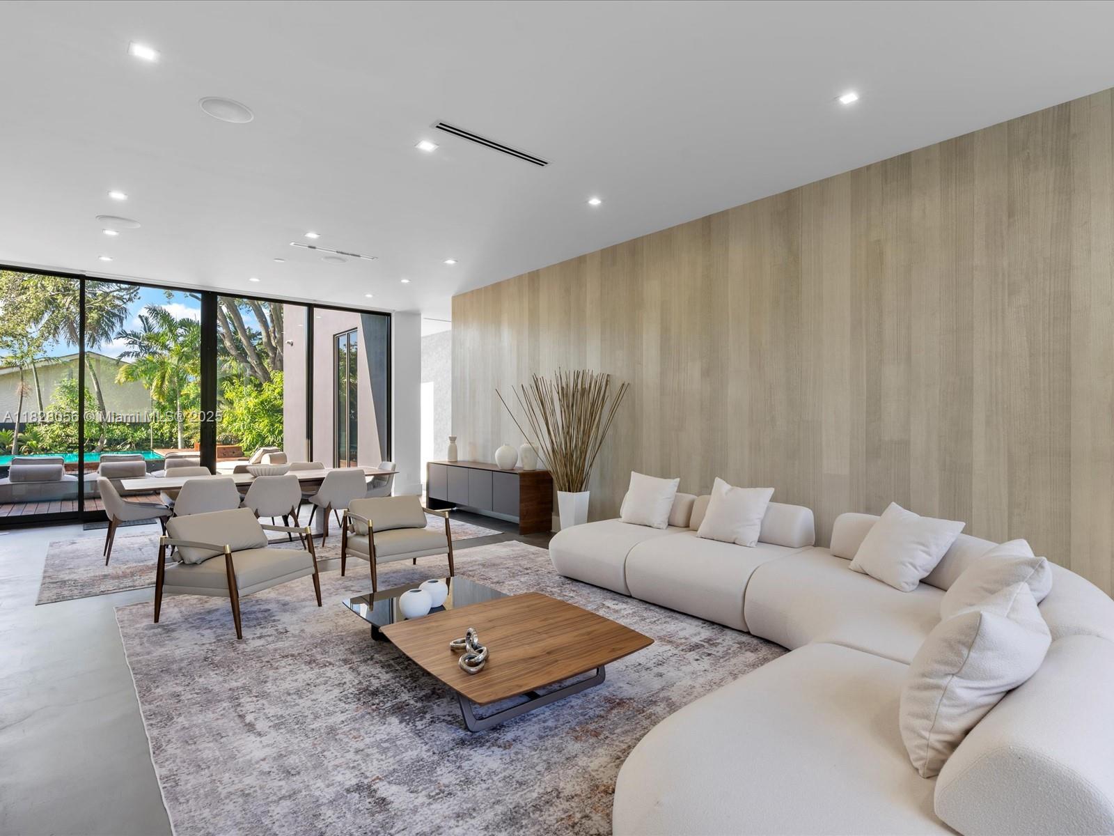 BISCAYNE HEIGHTS - Residential