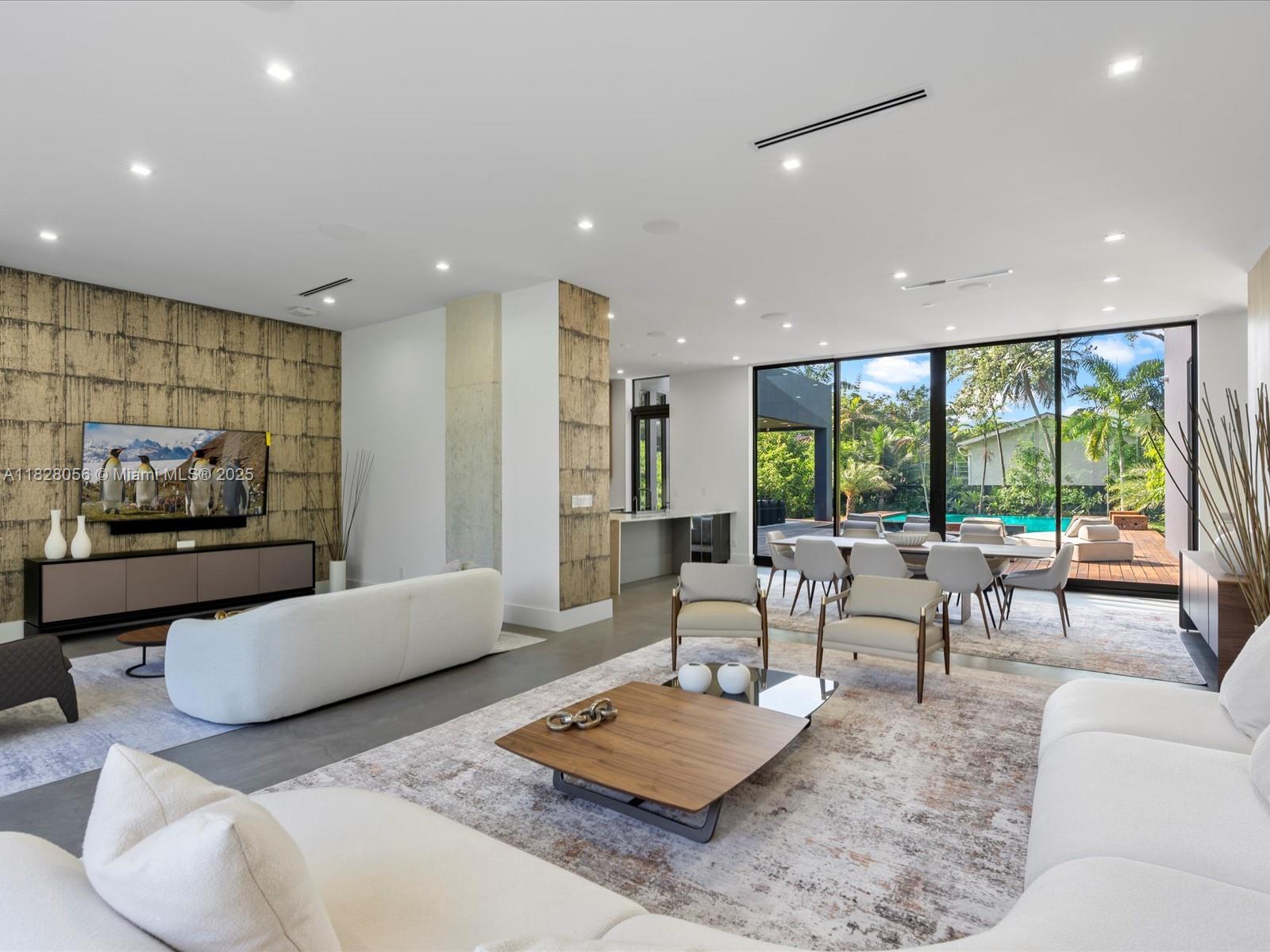 BISCAYNE HEIGHTS - Residential