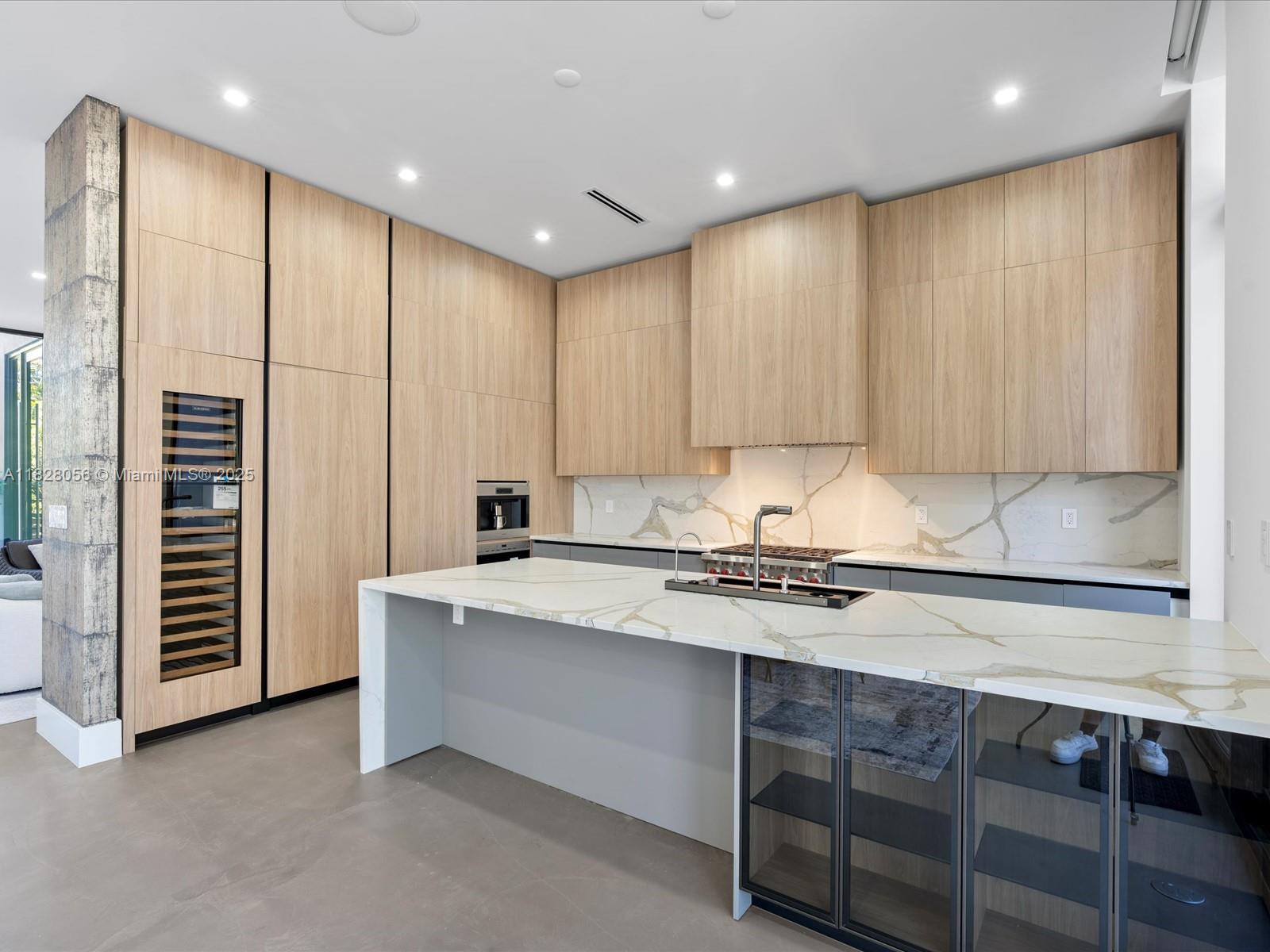 BISCAYNE HEIGHTS - Residential