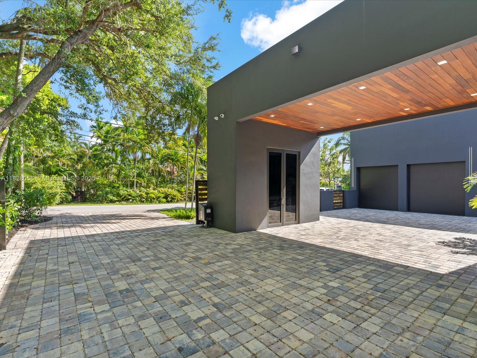 BISCAYNE HEIGHTS - Residential