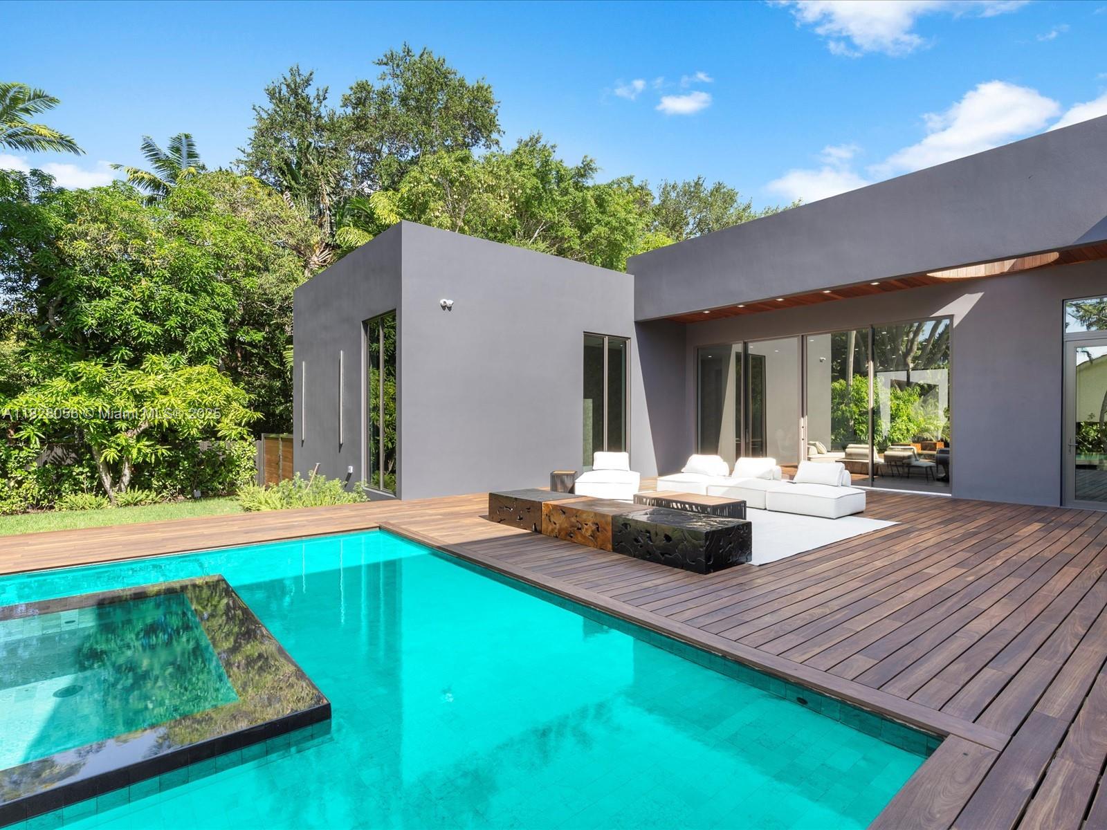 BISCAYNE HEIGHTS - Residential