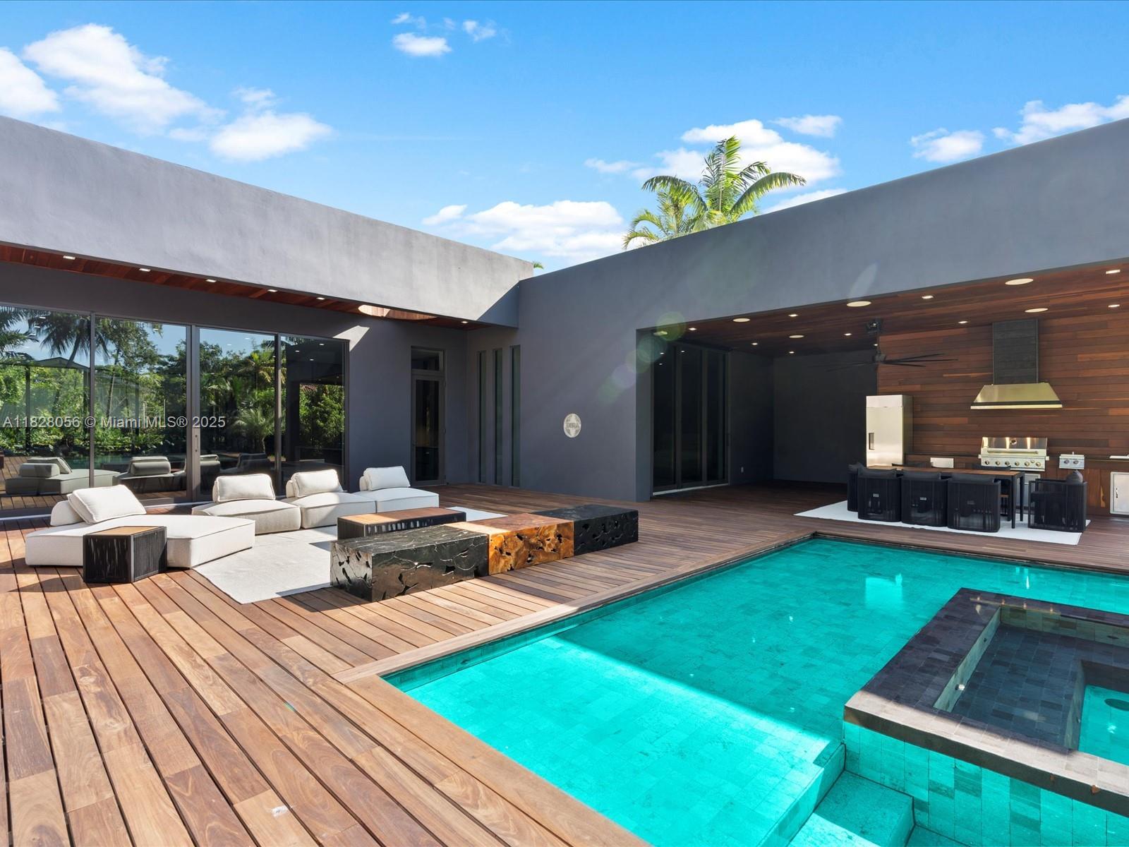 BISCAYNE HEIGHTS - Residential