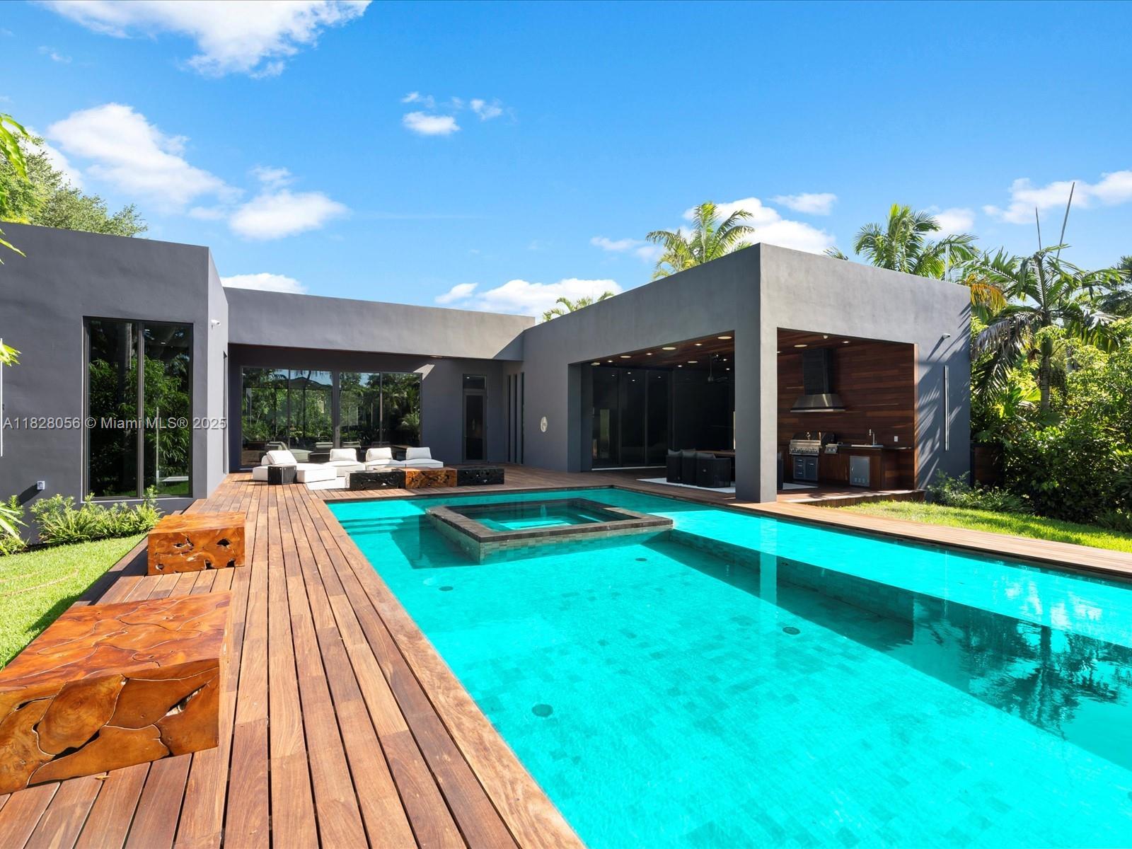 BISCAYNE HEIGHTS - Residential