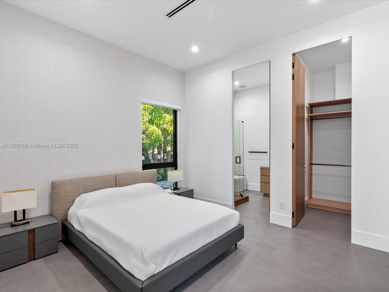 BISCAYNE HEIGHTS - Residential