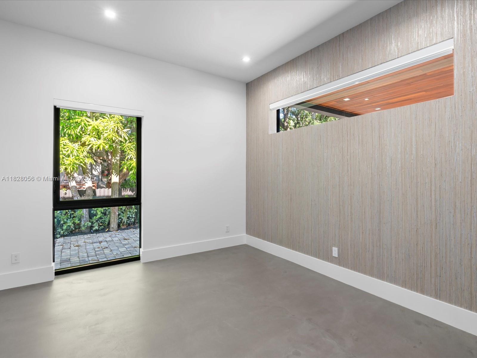 BISCAYNE HEIGHTS - Residential