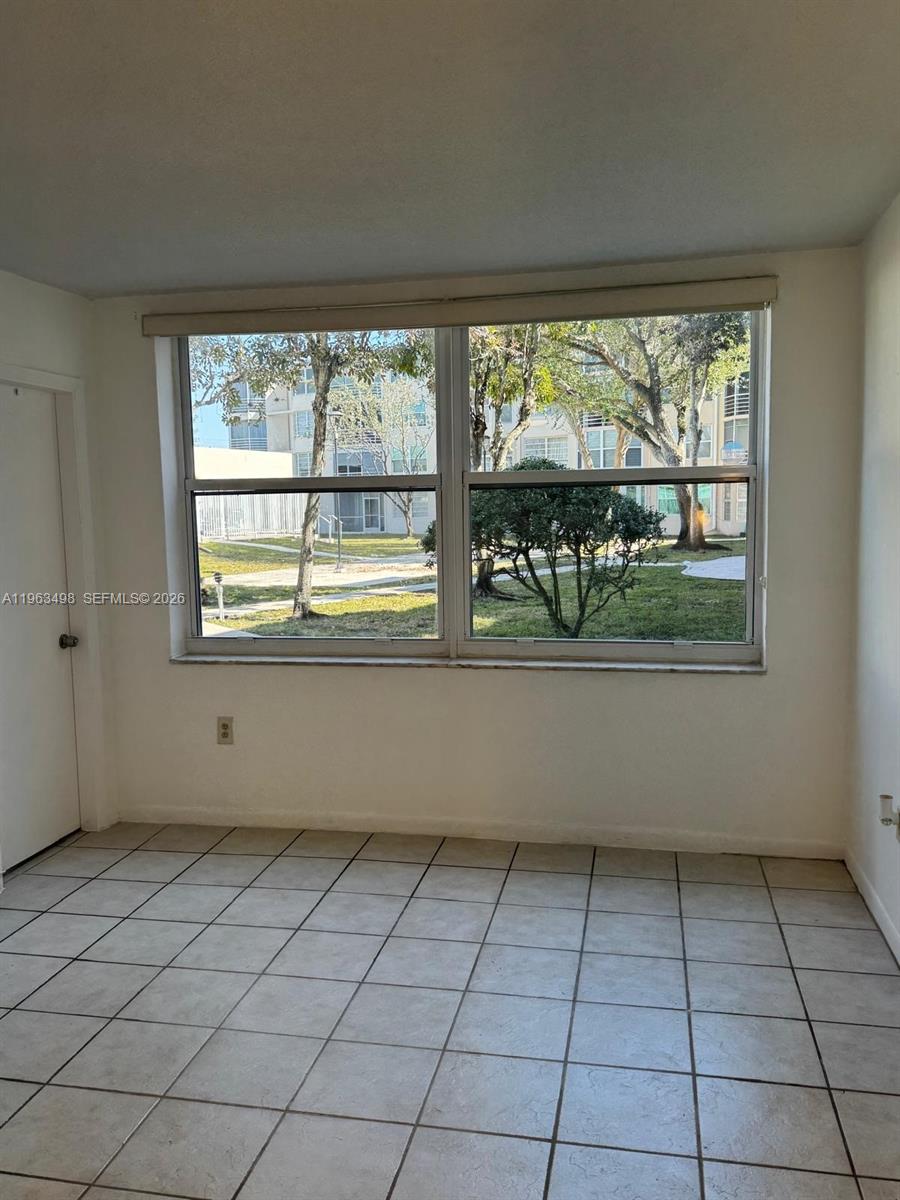 ROLLING GREEN CONDO D - Residential