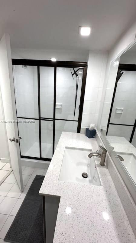 COMMODORE PLAZA CONDO - Residential Lease