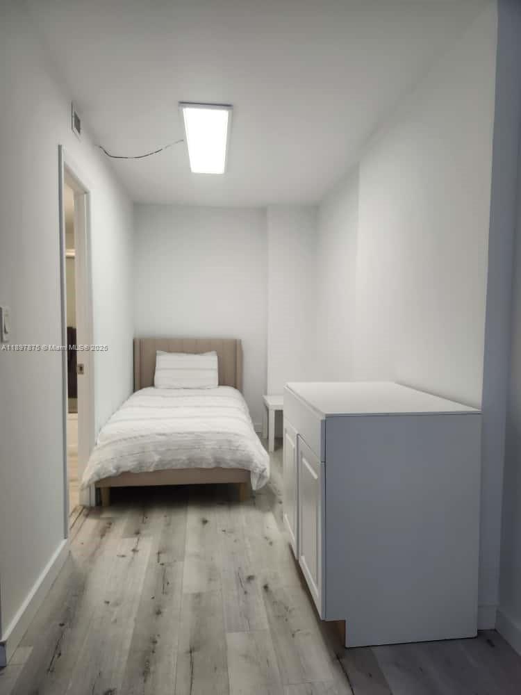 COMMODORE PLAZA CONDO - Residential Lease