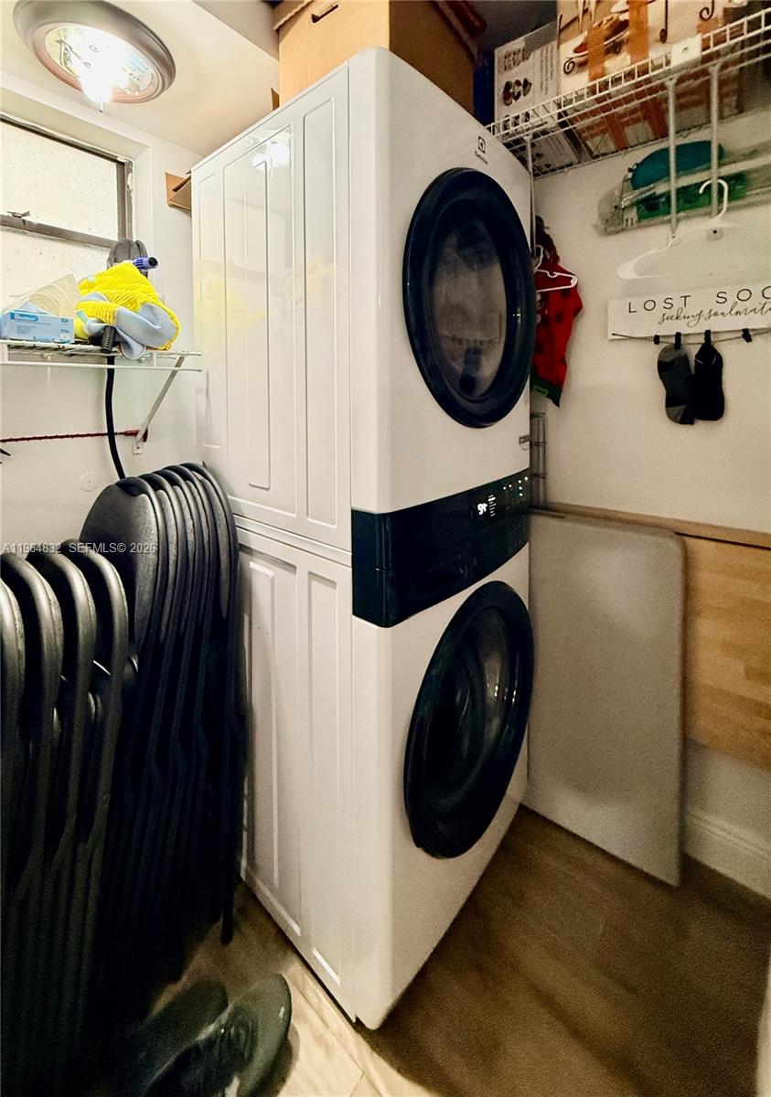 TRELLISES 4A CONDO - Residential