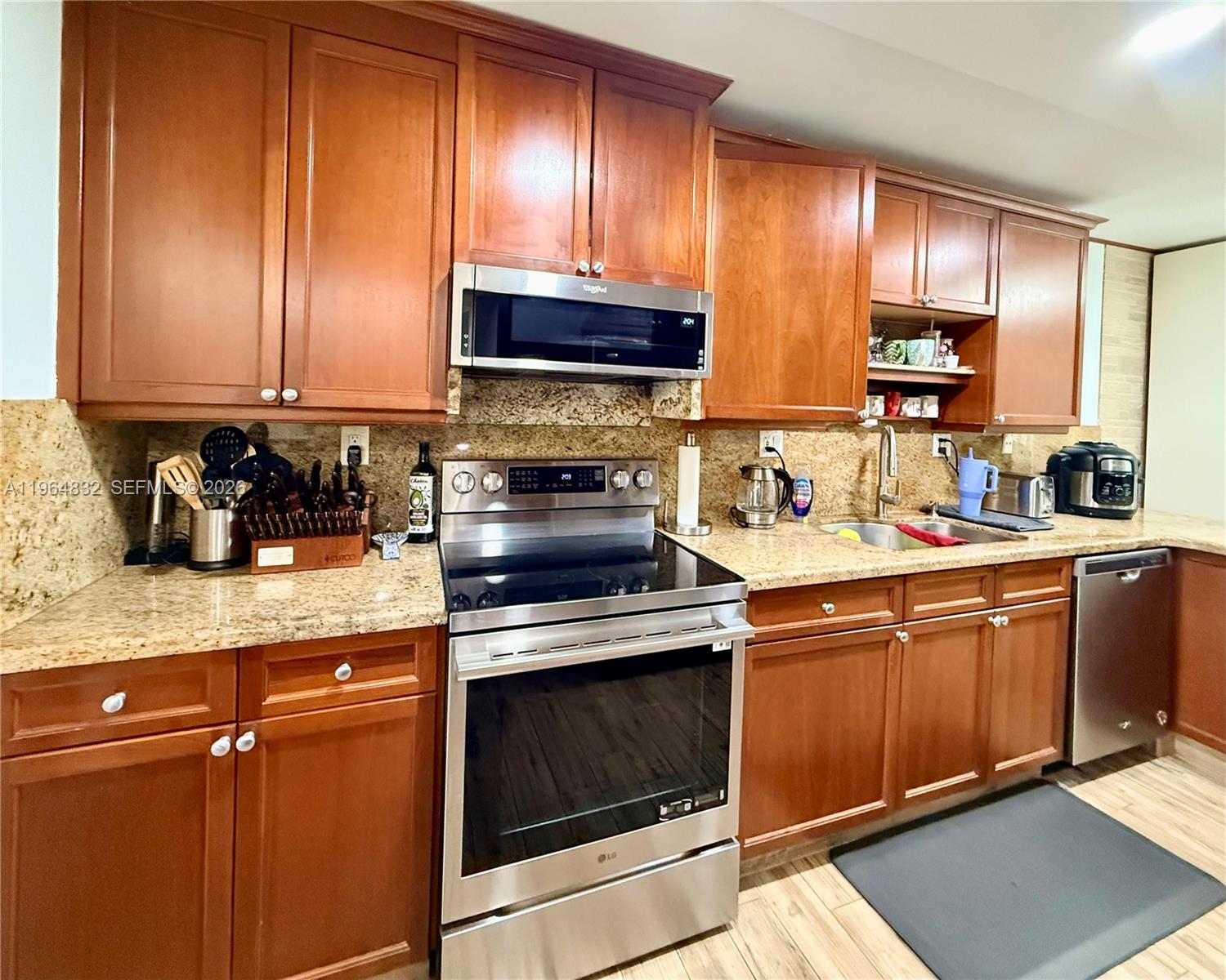 TRELLISES 4A CONDO - Residential