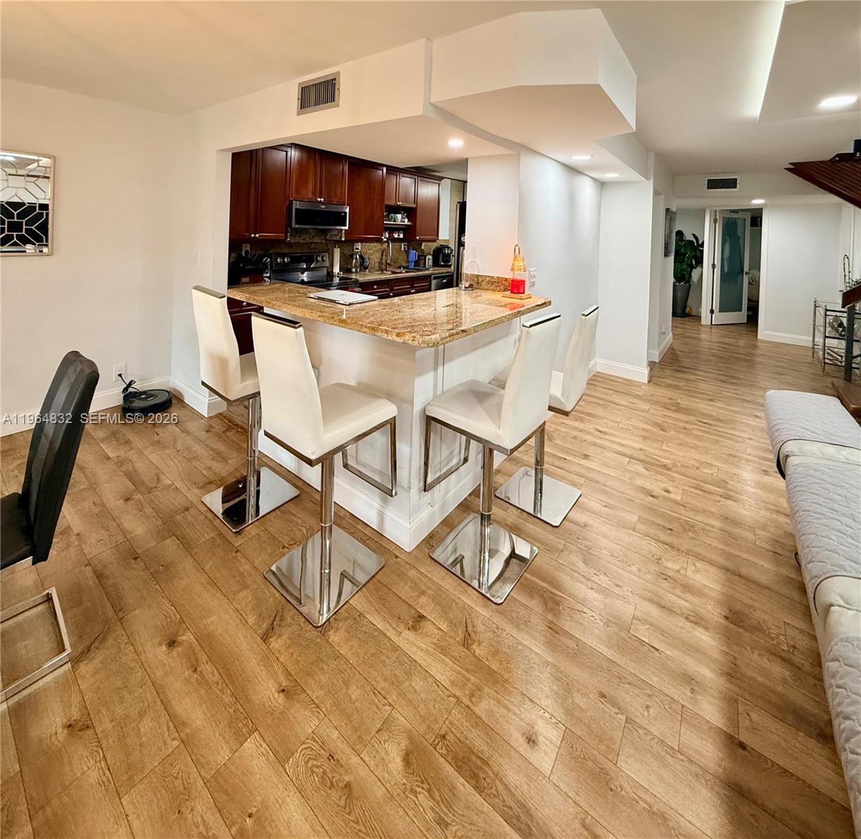 TRELLISES 4A CONDO - Residential