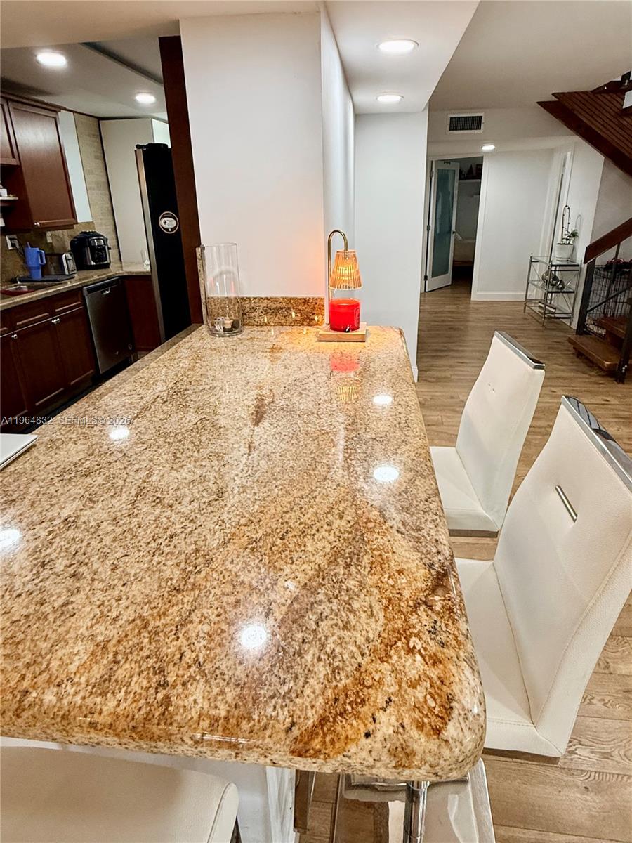 TRELLISES 4A CONDO - Residential