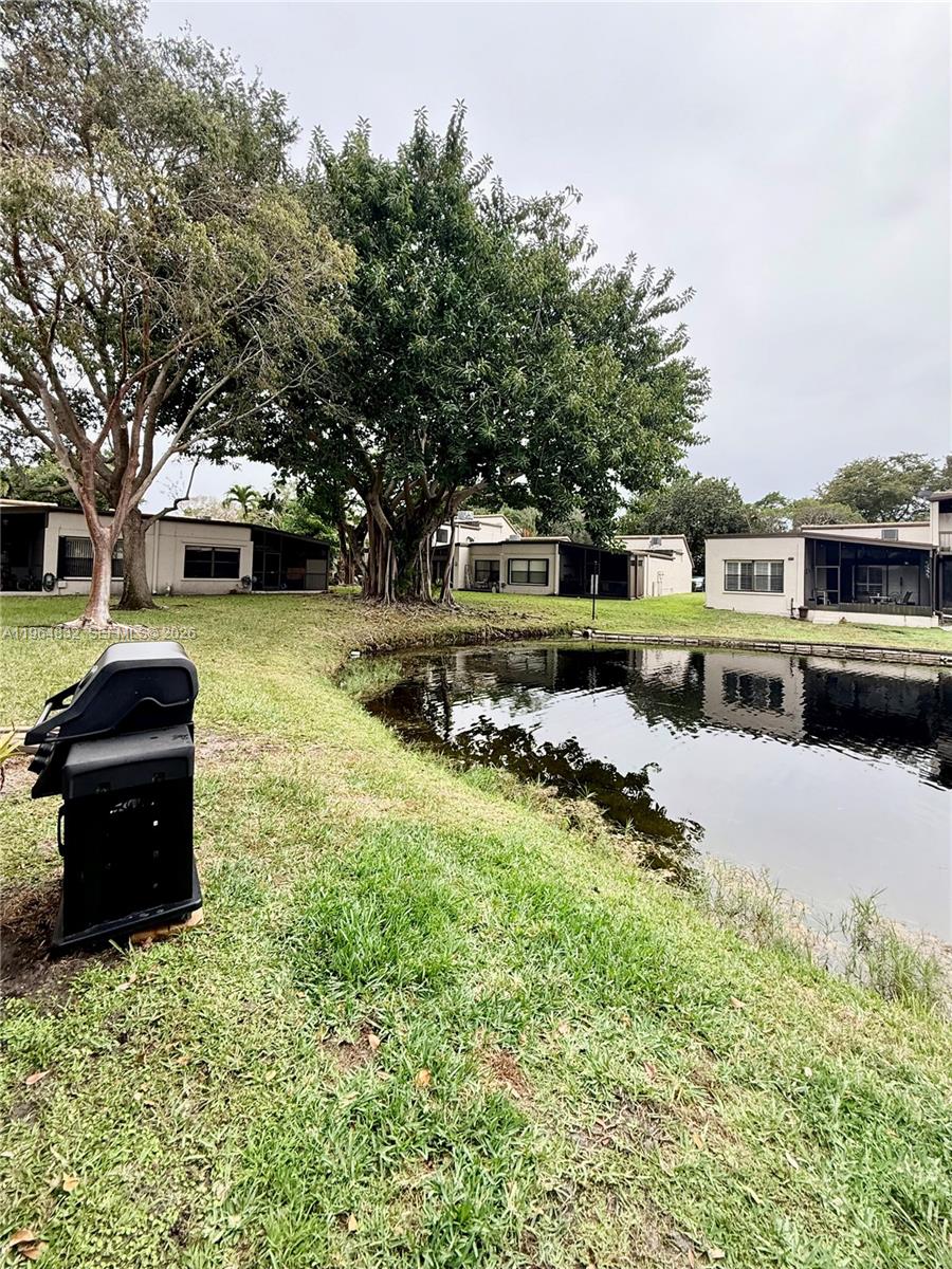 TRELLISES 4A CONDO - Residential