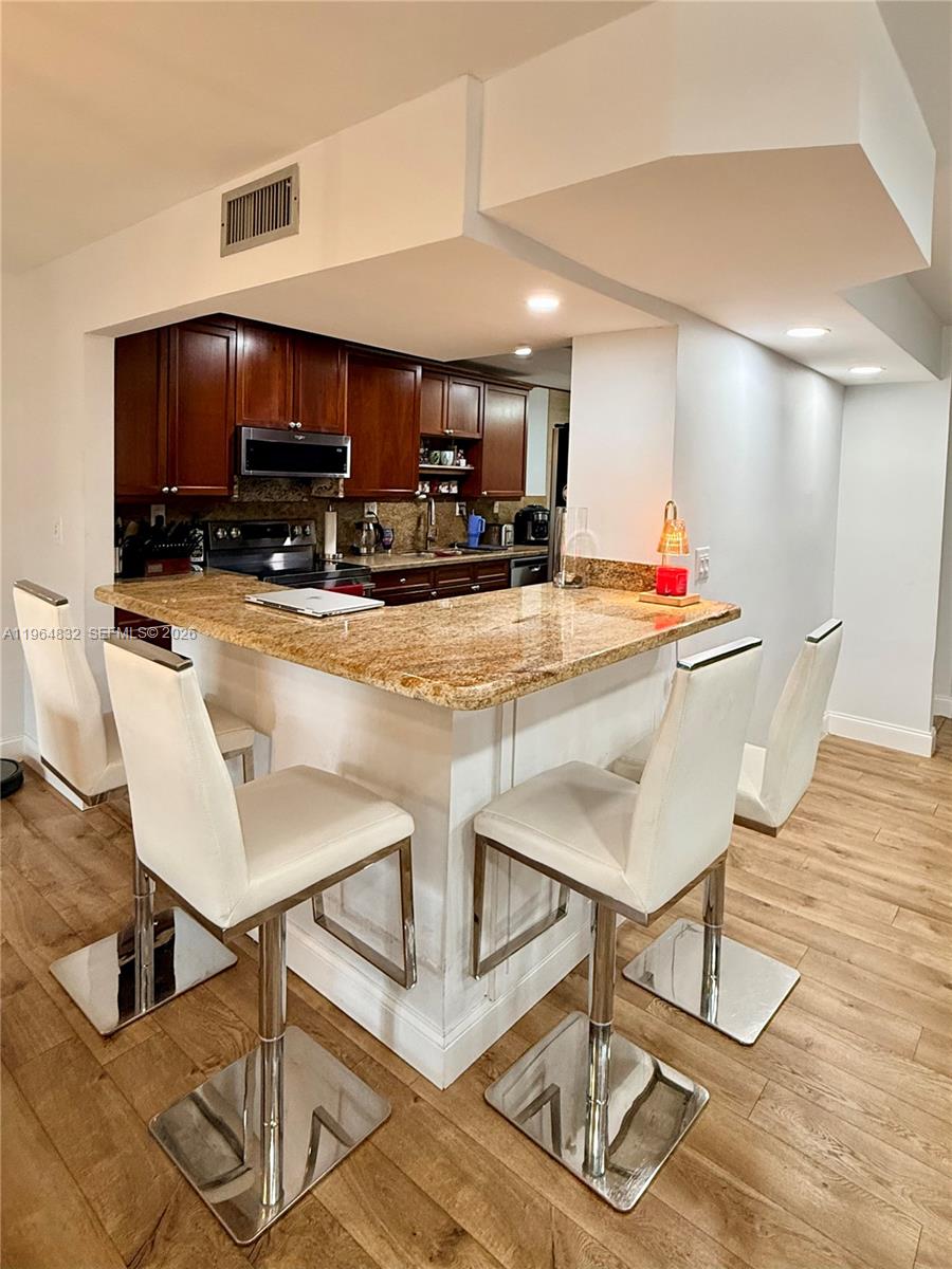 TRELLISES 4A CONDO - Residential