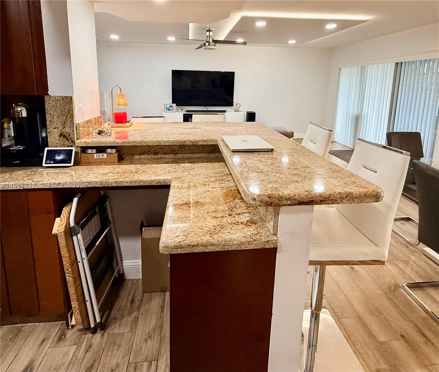 TRELLISES 4A CONDO - Residential