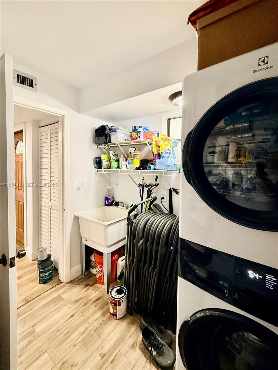 TRELLISES 4A CONDO - Residential