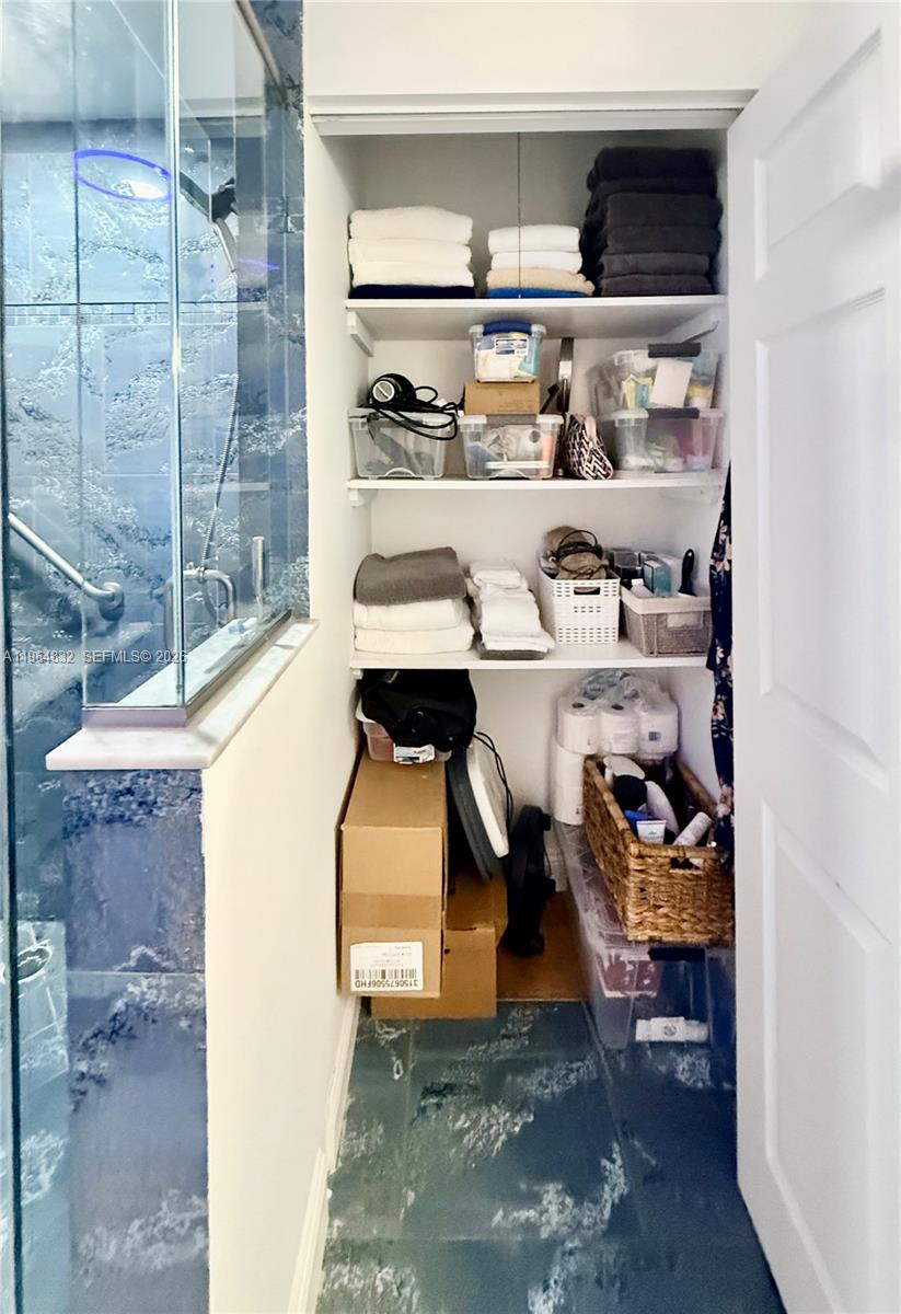 TRELLISES 4A CONDO - Residential