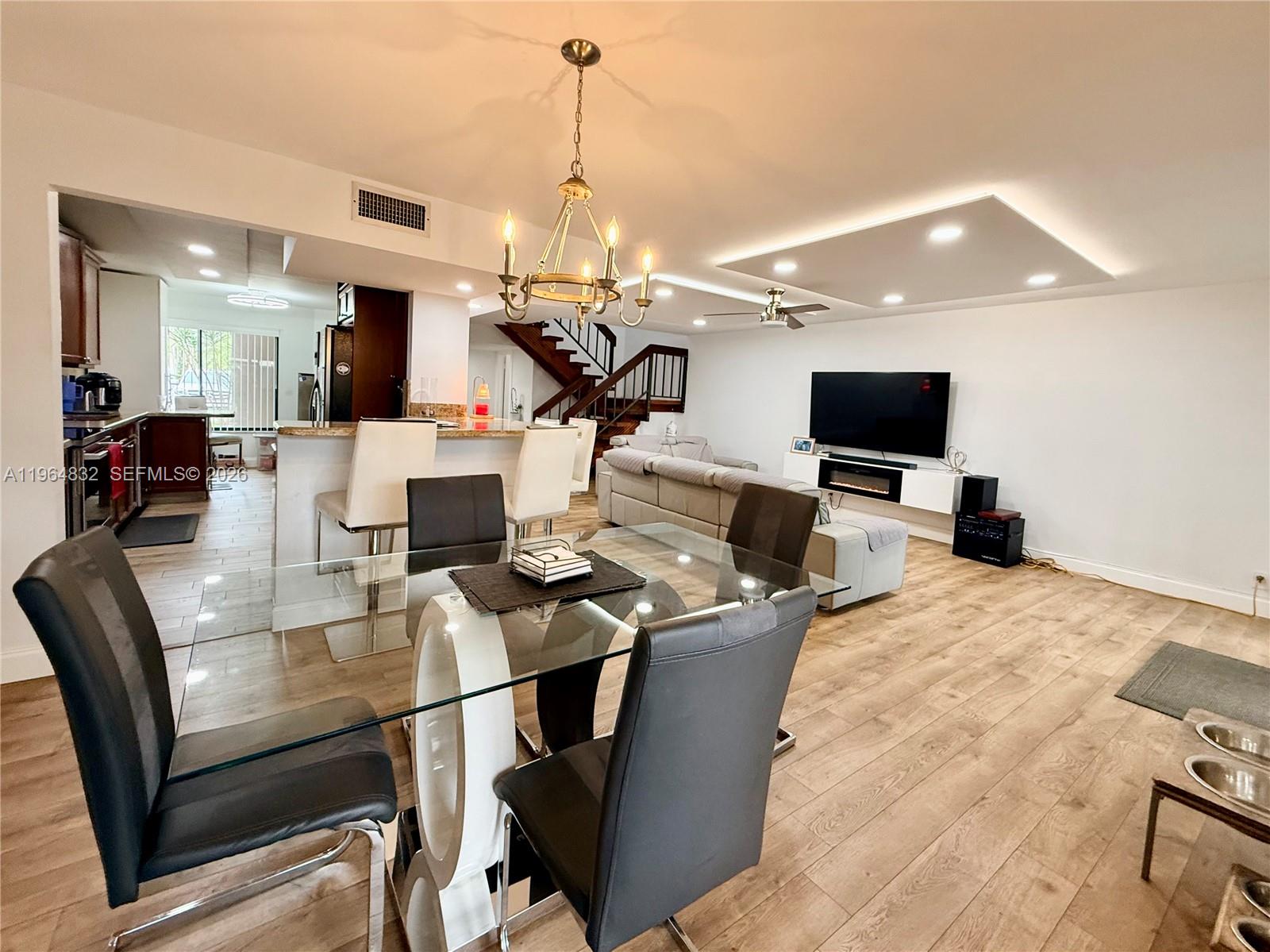 TRELLISES 4A CONDO - Residential