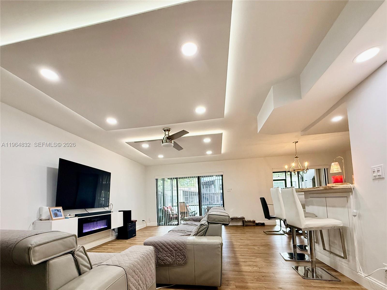 TRELLISES 4A CONDO - Residential