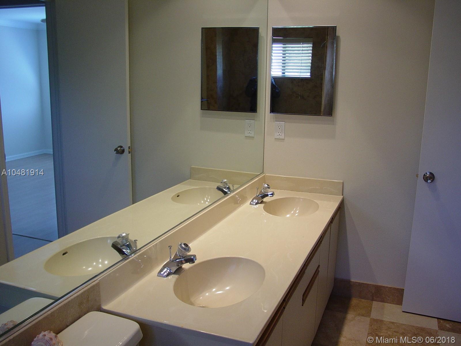 RAINWOOD EAST REPLAT - Residential