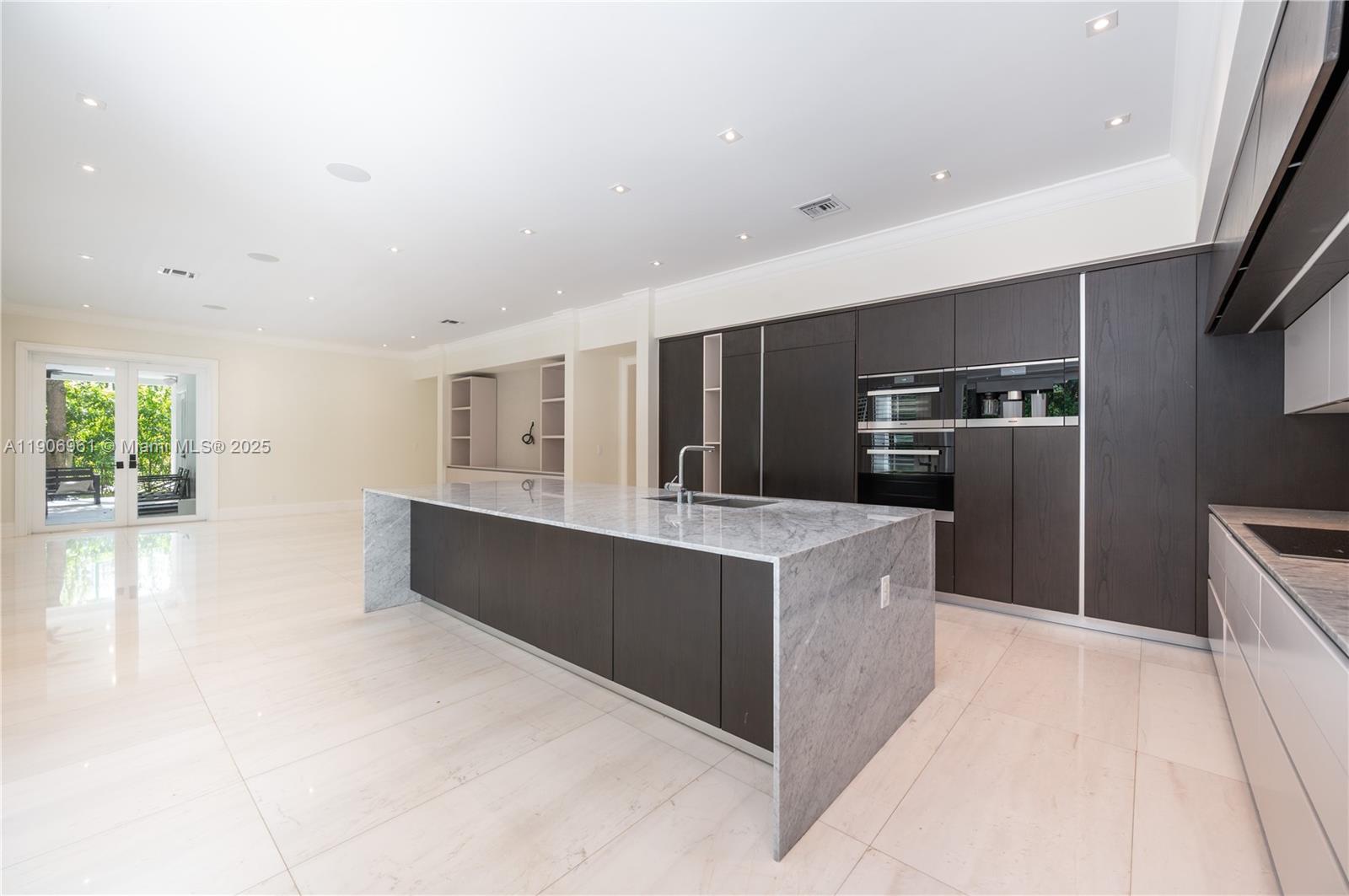 CUTLER OAKS ESTATES - Residential