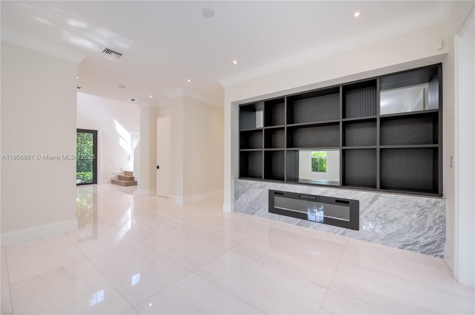 CUTLER OAKS ESTATES - Residential