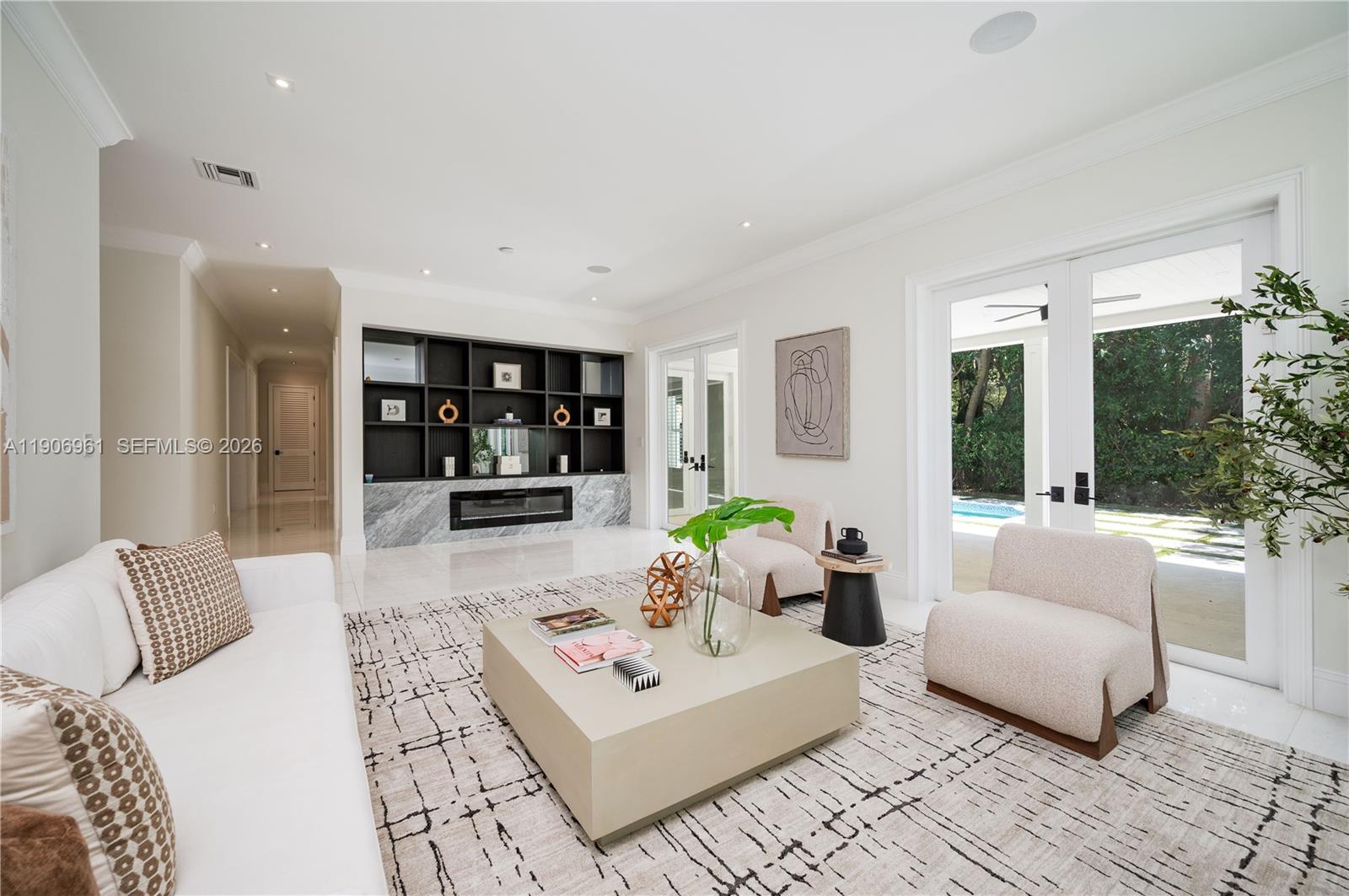 680 Destacada Ave