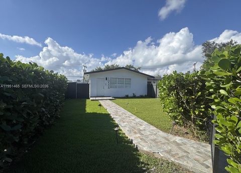 10504 SW 77th Ct 10504 Pinecrest FL 33156