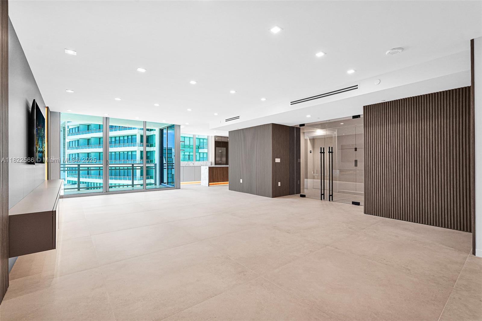 Diplomat Residences - Residential Lease