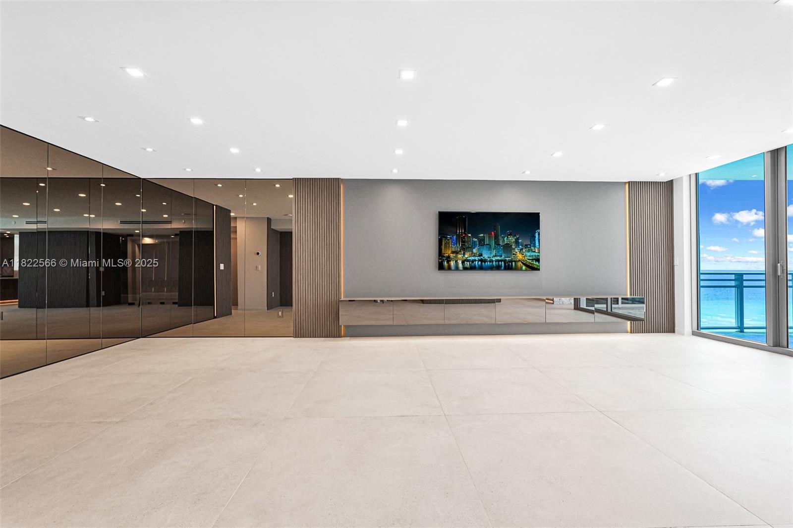 Diplomat Residences - Residential Lease