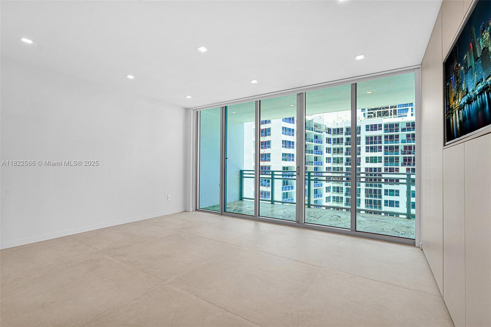 Diplomat Residences - Residential Lease