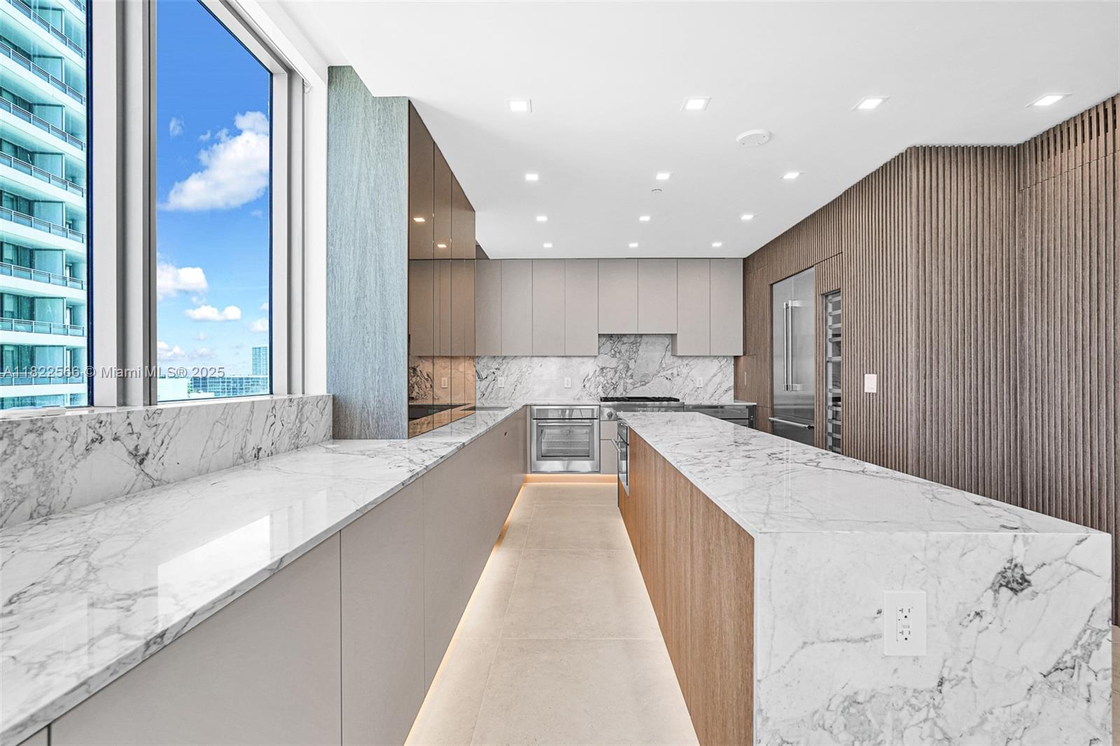 Diplomat Residences - Residential Lease