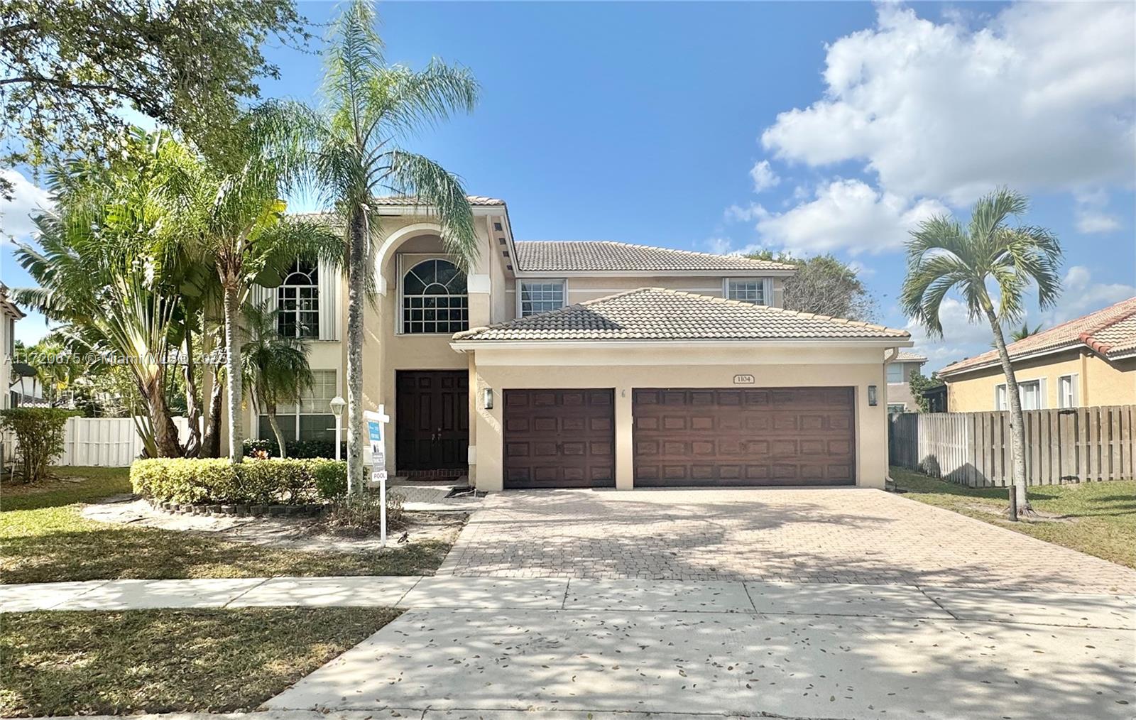Property for Sale at 1104 Nw 139th Ave, Pembroke Pines, Miami-Dade County, Florida - Bedrooms: 4 
Bathrooms: 4  - $1,250,000