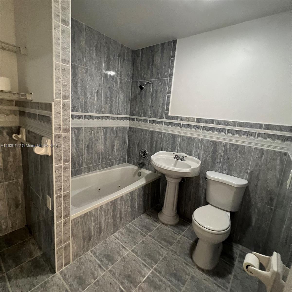 WILLFRED PARK - Residential Lease