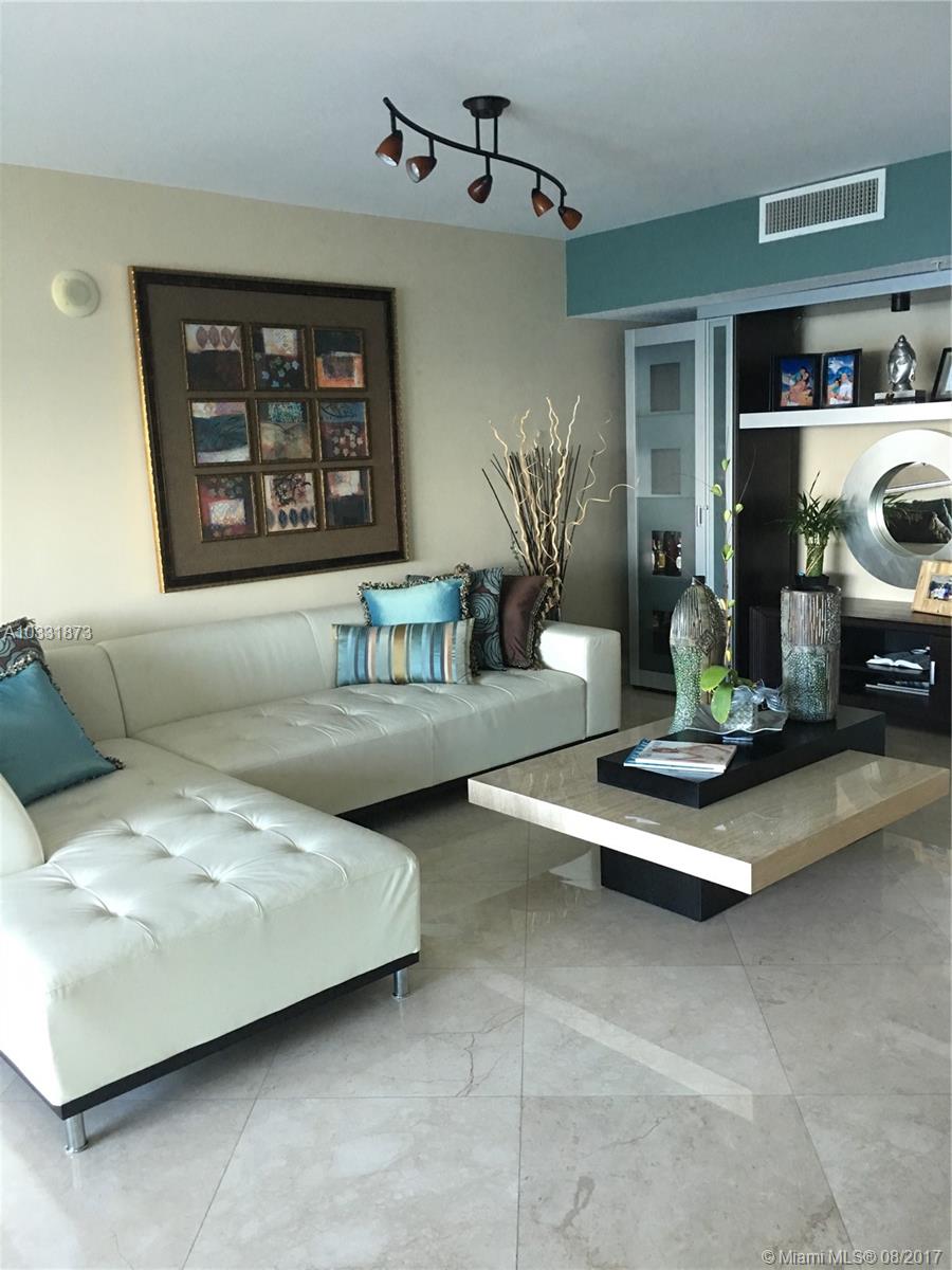 1800 CLUB CONDO - Residential Lease