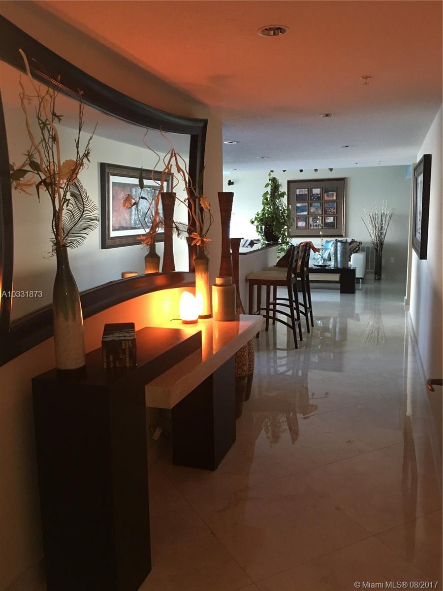 1800 CLUB CONDO - Residential Lease