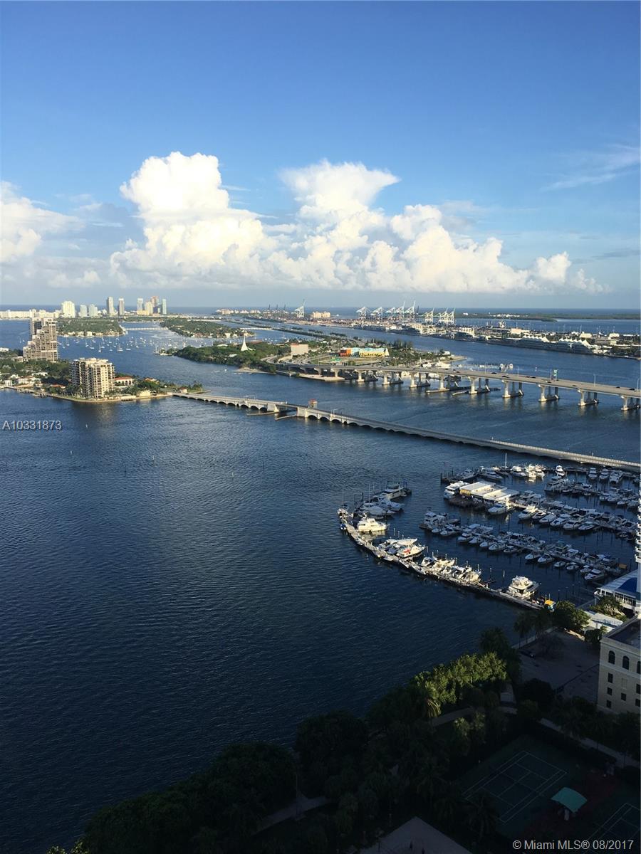 1800 CLUB CONDO - Residential Lease