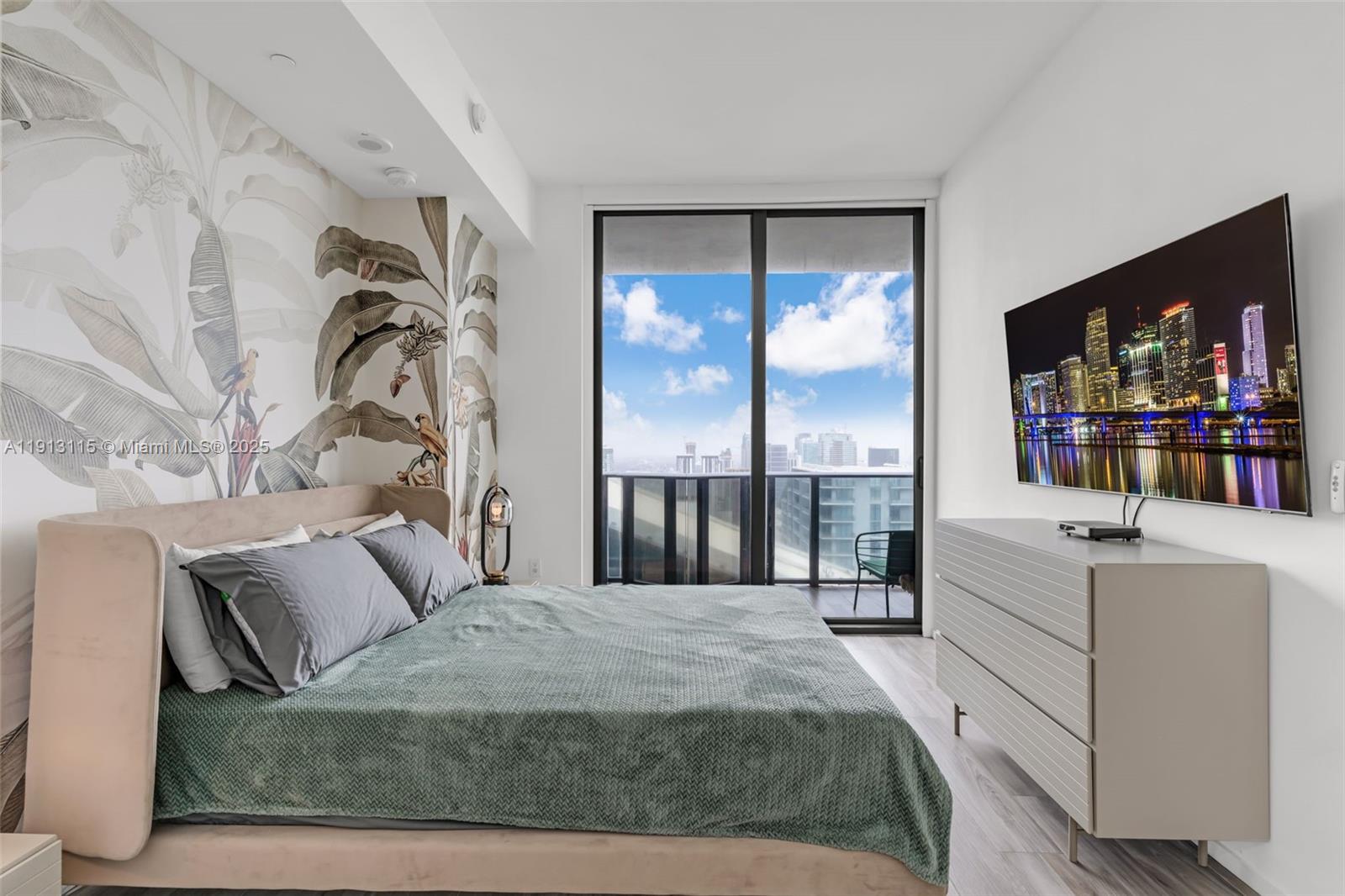 801 SMA RESIDENCES CONDO - Residential Lease